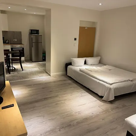 Bismarck Mainhouse Апартаменты Дюссельдорф