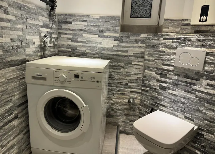 Bismarck Mainhouse *